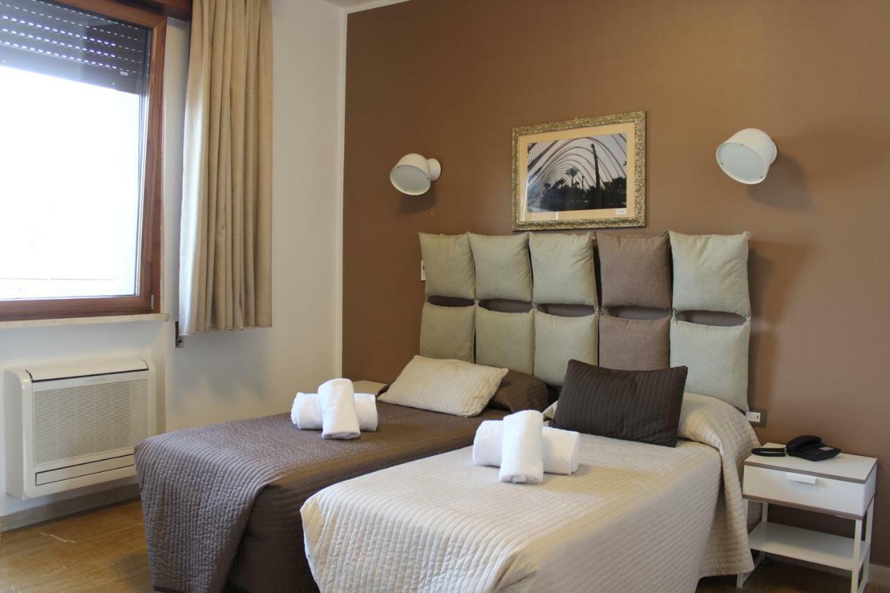 Hotel Franchi Firenze Bagian luar foto